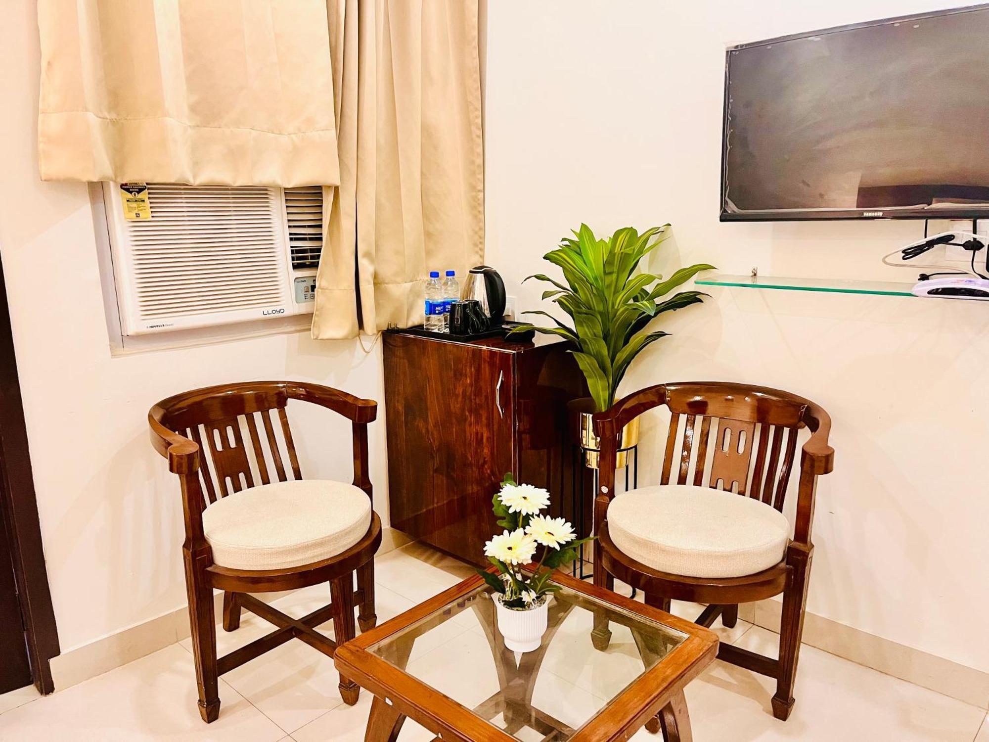 Sampat Royal Cafe Hotel Delhi  Exterior foto